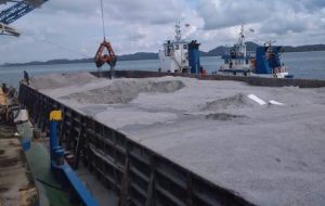Nelayan Kecewa Dan Kesal Izin Pengerukan pasir Oleh PT.Mitra Bangka Resources (MBR) Berubah Menjadi Izin Pertambangan